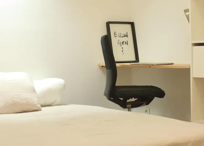 Agreable Maison Avec Parking Gratuit Sur Place.