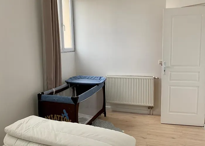 Agreable Maison Avec Parking Gratuit Sur Place.
